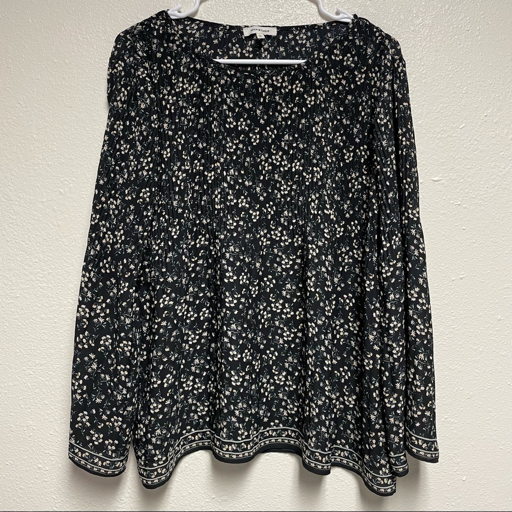 Max Studio black and white floral blouse